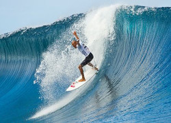 kelly-slater-2011-Billabong-Pro-Tahiti