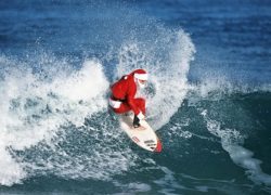 Image surfingsantaclaus.jpg