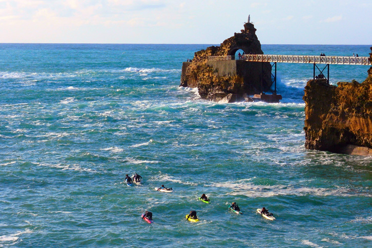 Image surfingbiarritz.jpg