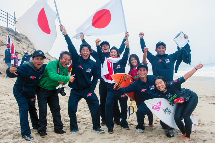 Image japanesesurfers.jpg