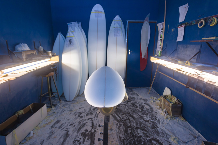 Image surfboardshapingroom.jpg