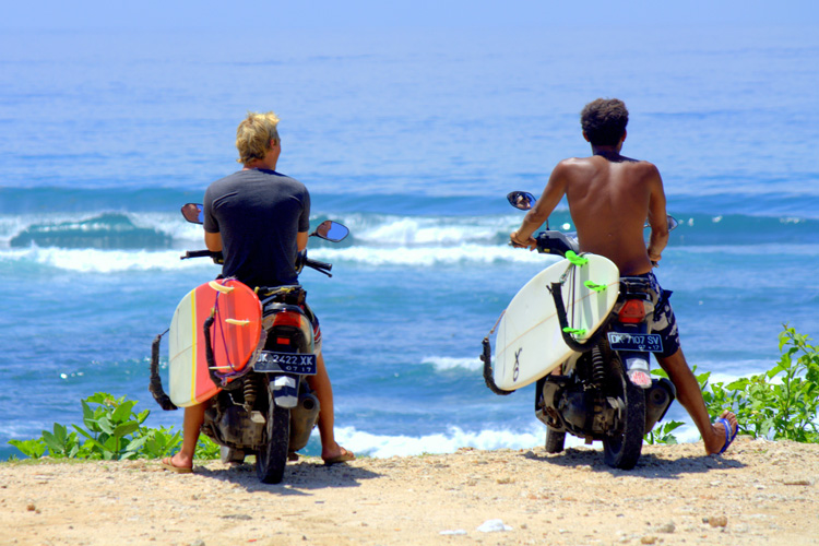 Image surfbros.jpg