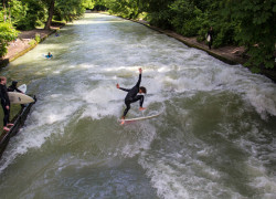 Image riversurfingwave.jpg