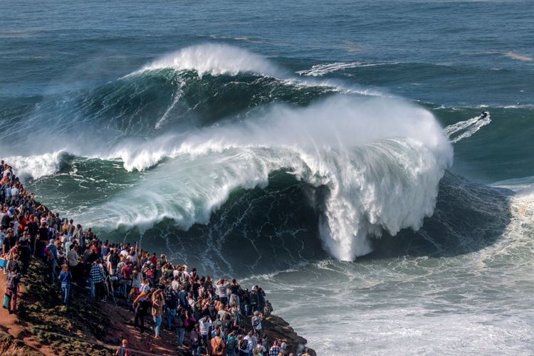 Image hurricane-epsilon-nazare.jpg